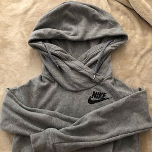 Nike Rally sweatshirt
